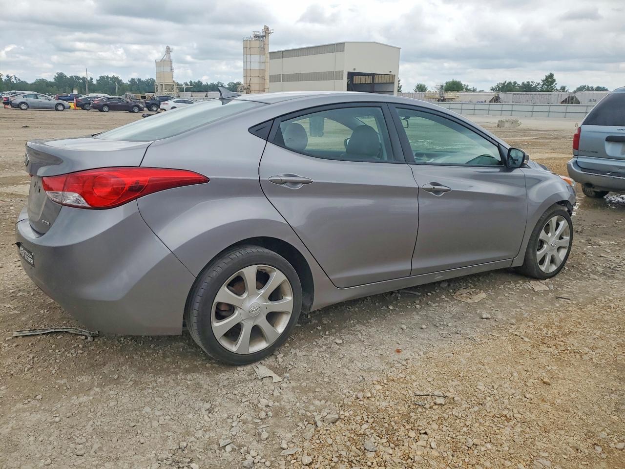 2011 HYUNDAI ELANTRA
