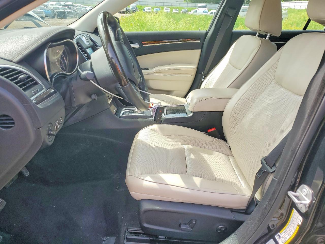 2016 CHRYSLER 300