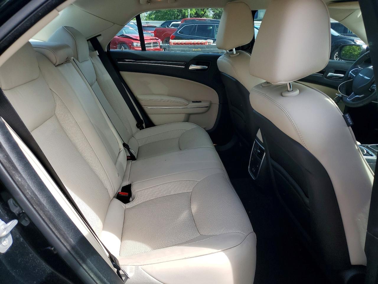 2016 CHRYSLER 300