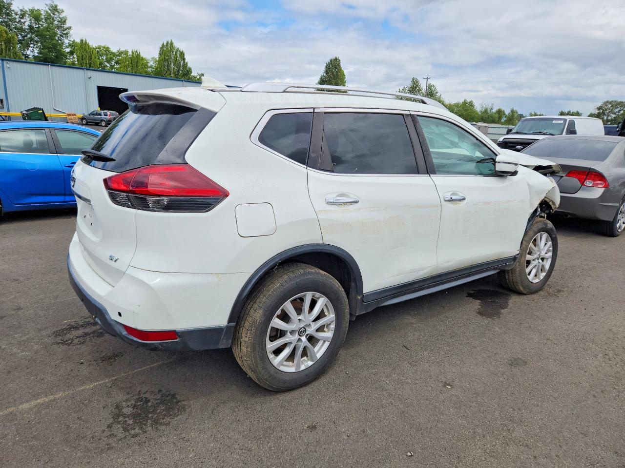2017 NISSAN ROGUE