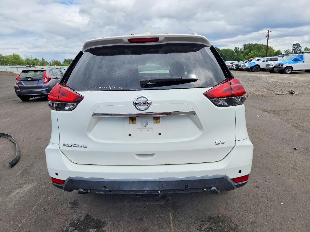 2017 NISSAN ROGUE
