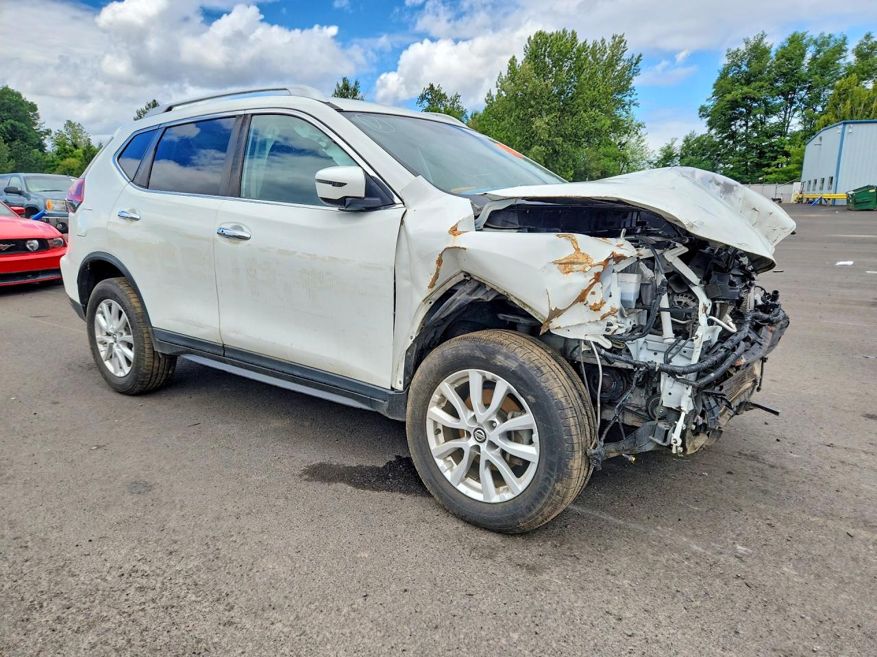2017 NISSAN ROGUE