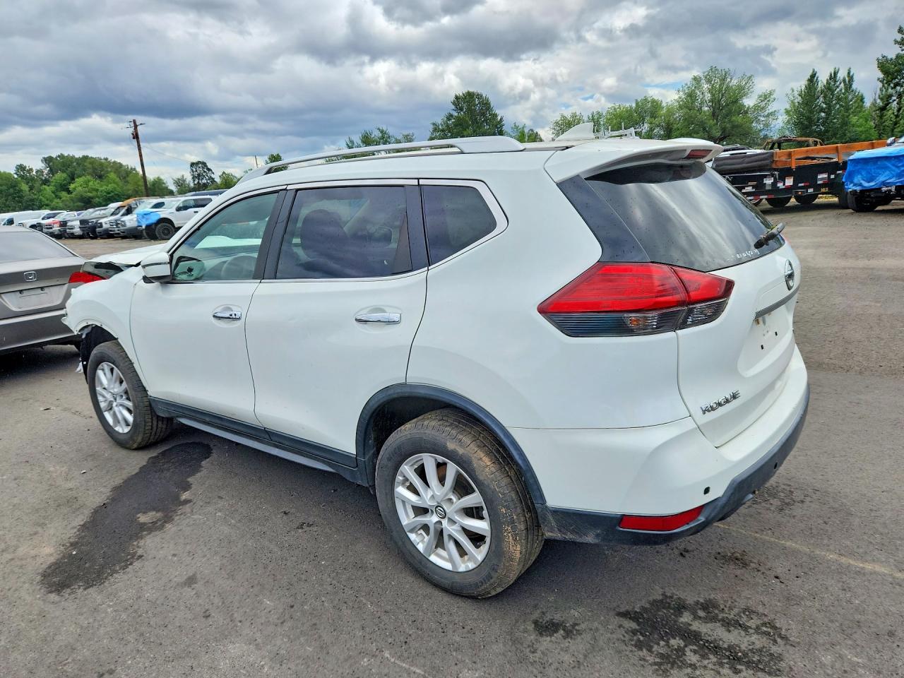 2017 NISSAN ROGUE