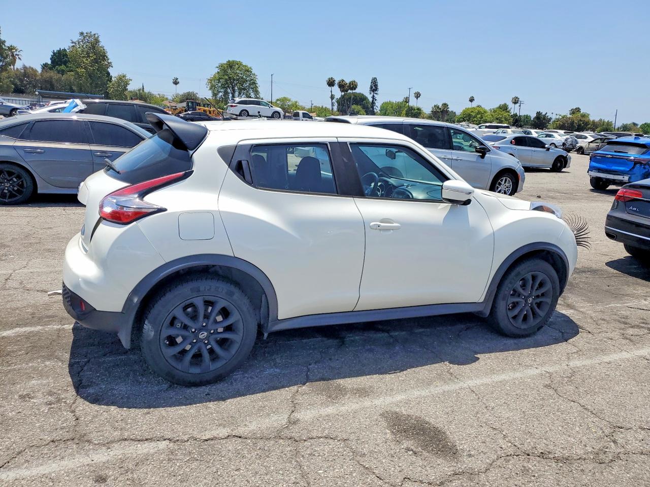 2017 NISSAN JUKE