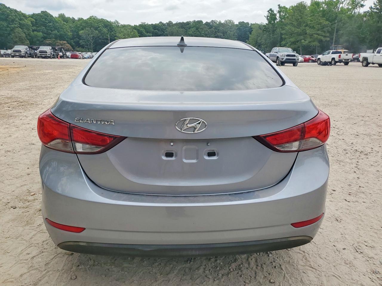 2015 HYUNDAI ELANTRA