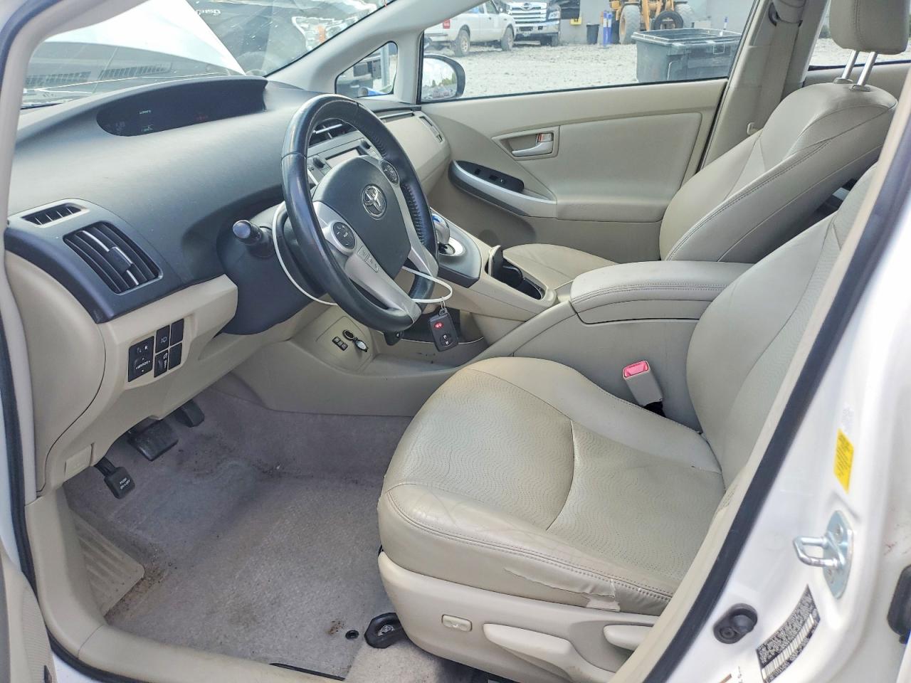 2011 TOYOTA PRIUS