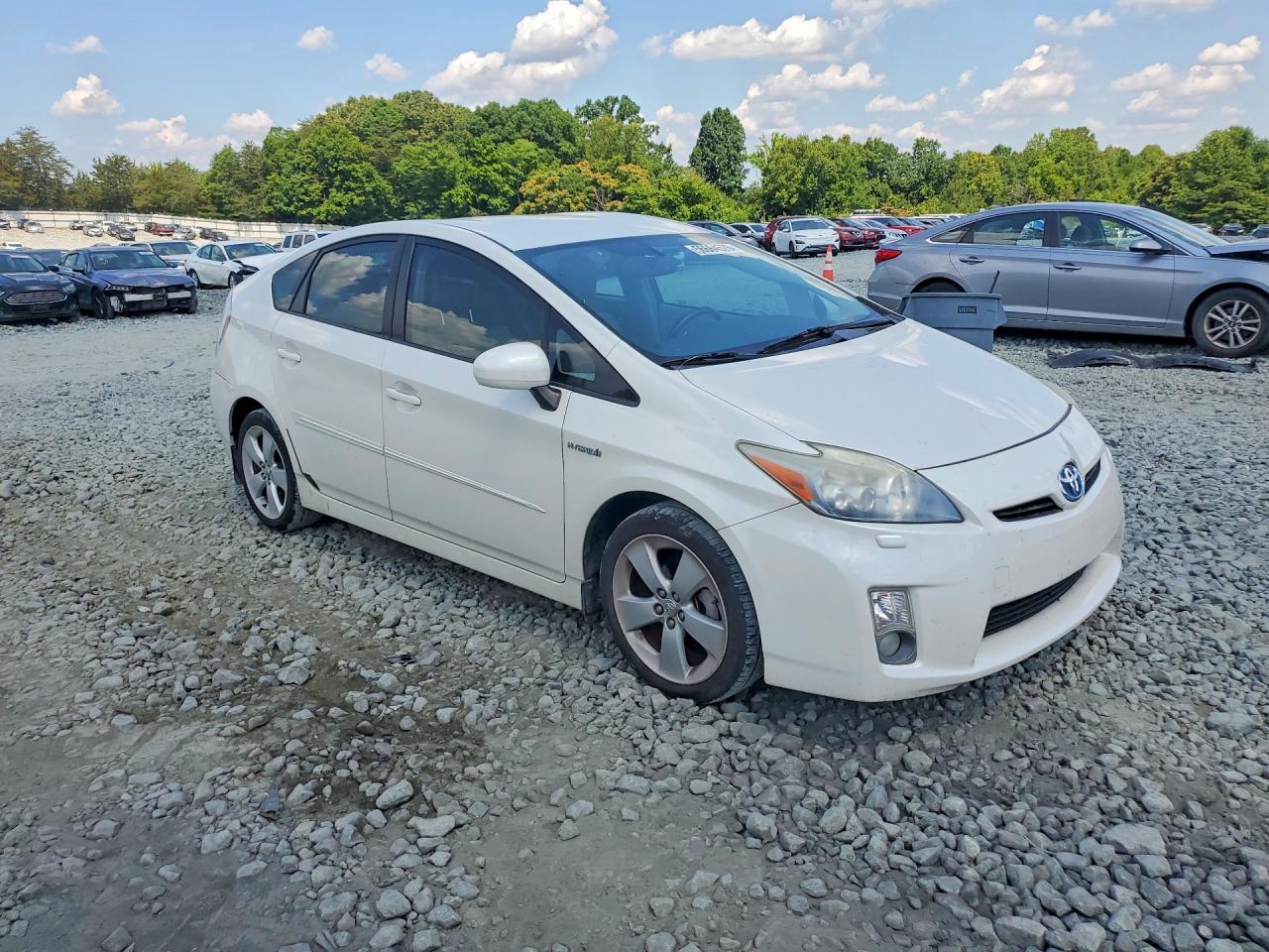 2011 TOYOTA PRIUS