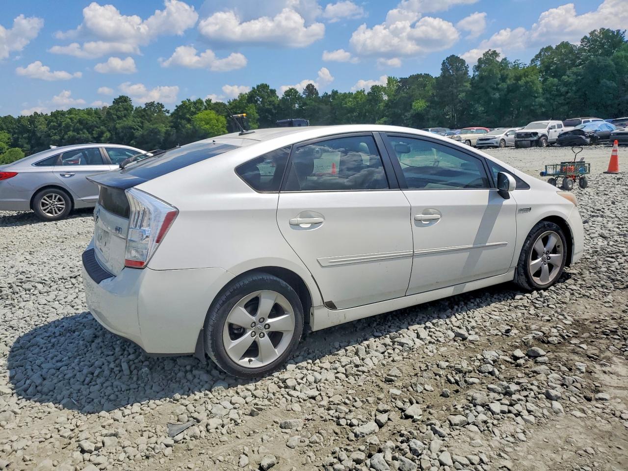 2011 TOYOTA PRIUS