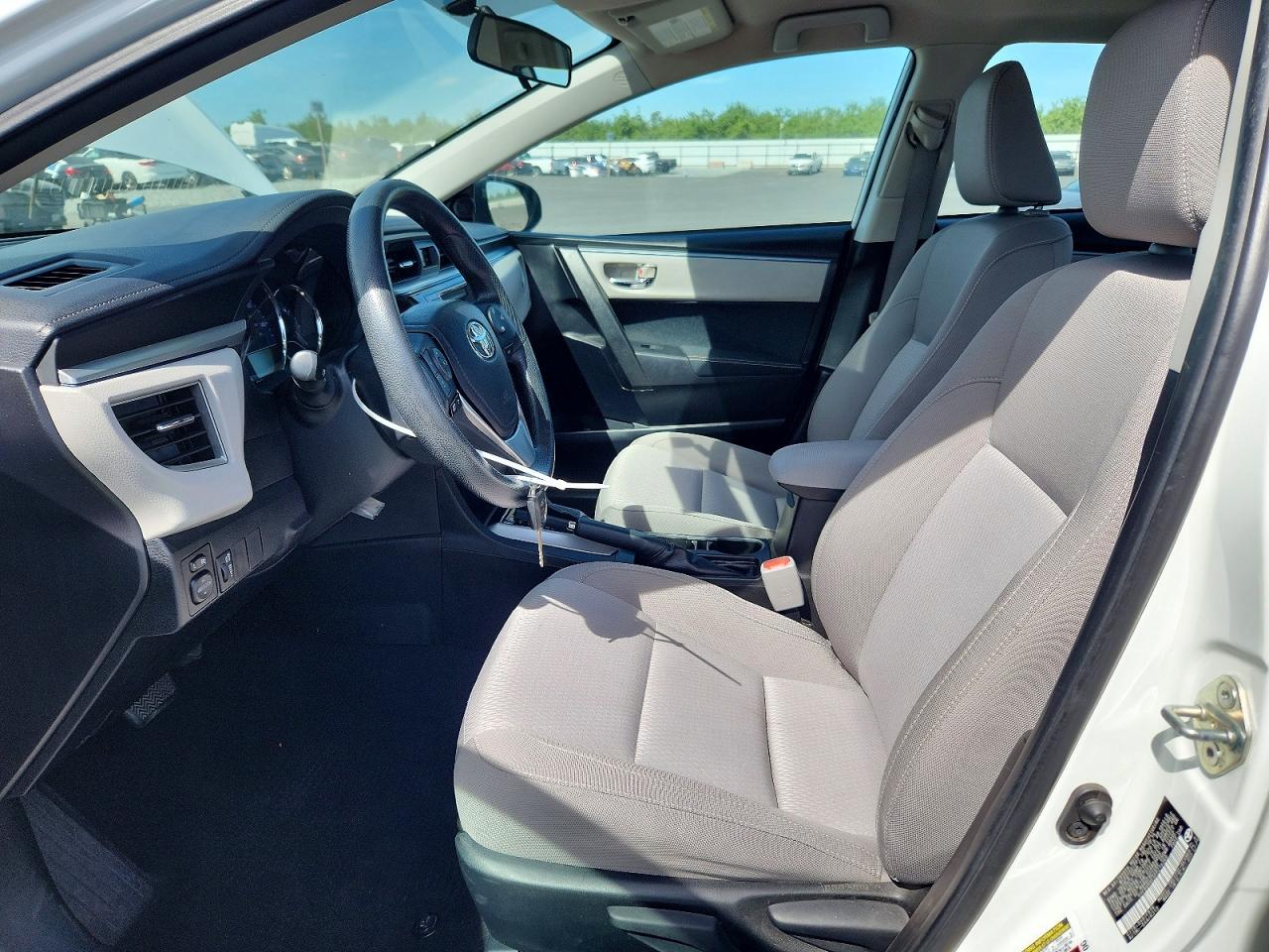 2015 TOYOTA COROLLA LE