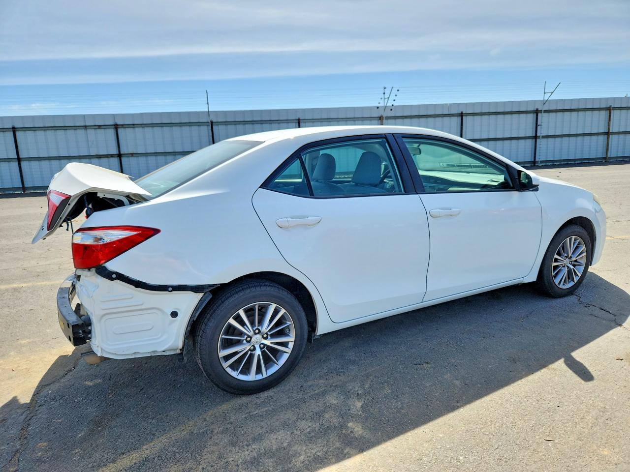2015 TOYOTA COROLLA LE