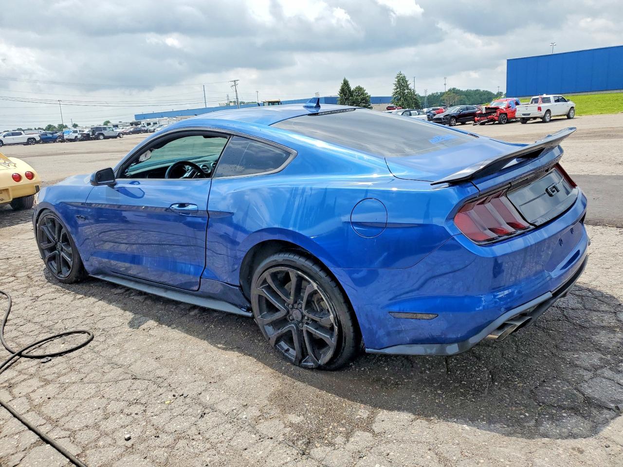 2022 FORD MUSTANG