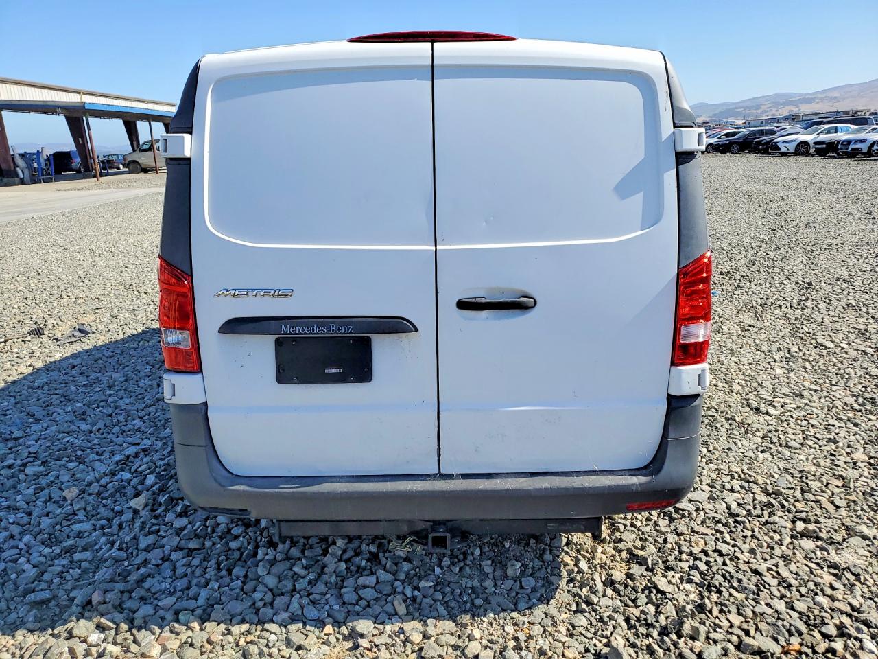 2017 MERCEDES BENZ METRIS