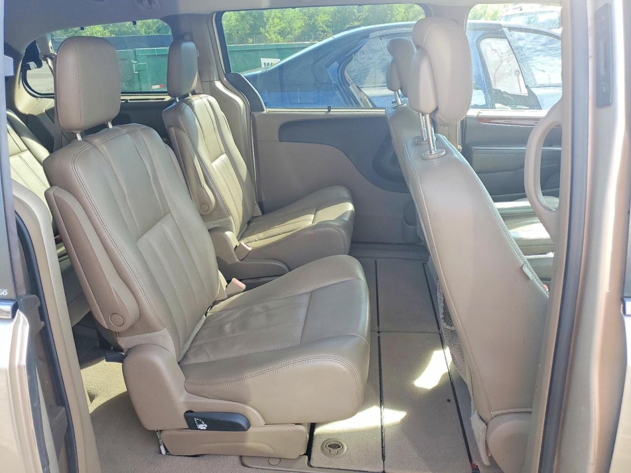 2012 CHRYSLER MINIVAN