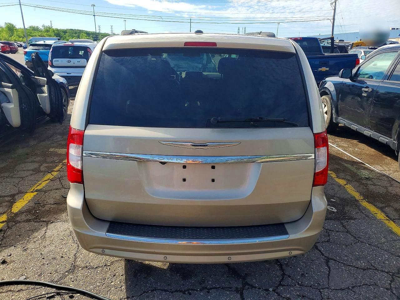 2012 CHRYSLER MINIVAN