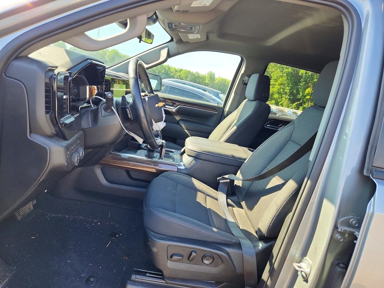 2025 CHEVROLET SILVERADO