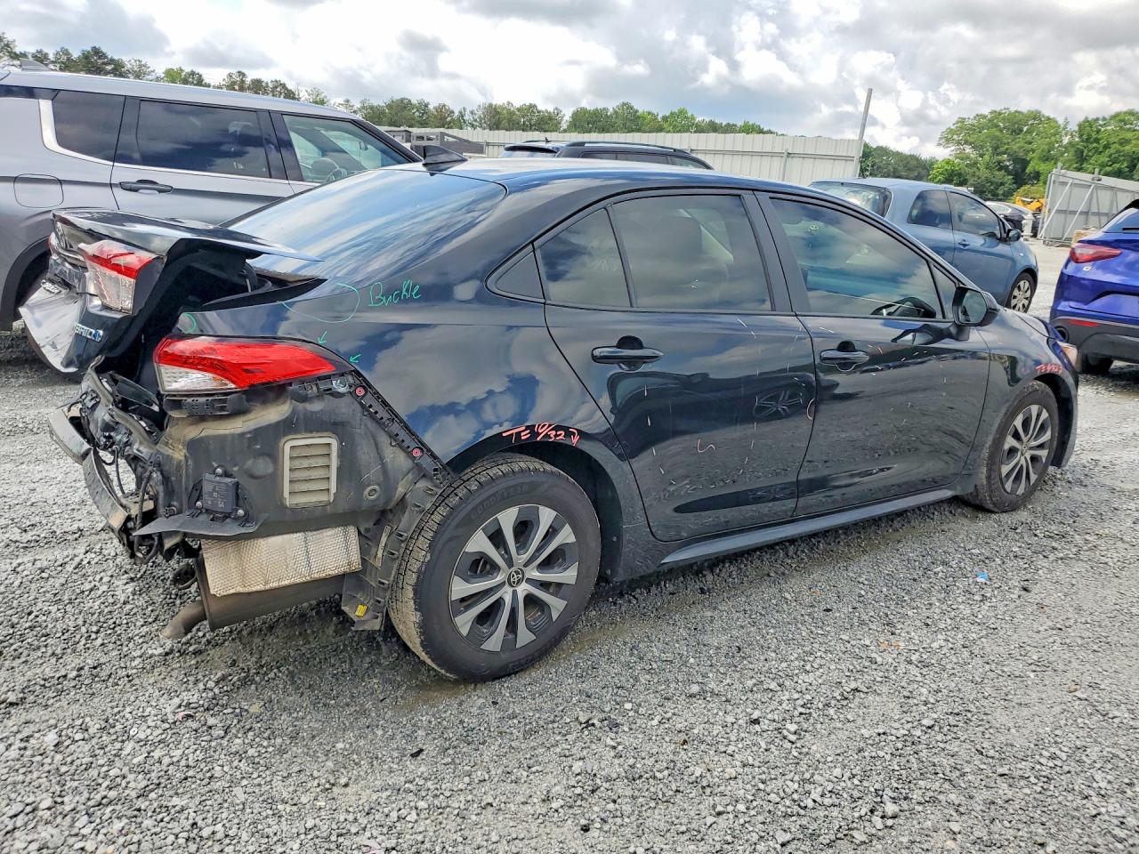 2022 TOYOTA COROLLA