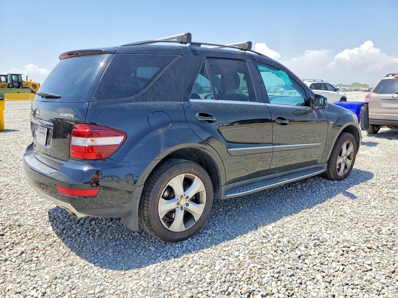 2011 MERCEDES-BENZ M-CLASS