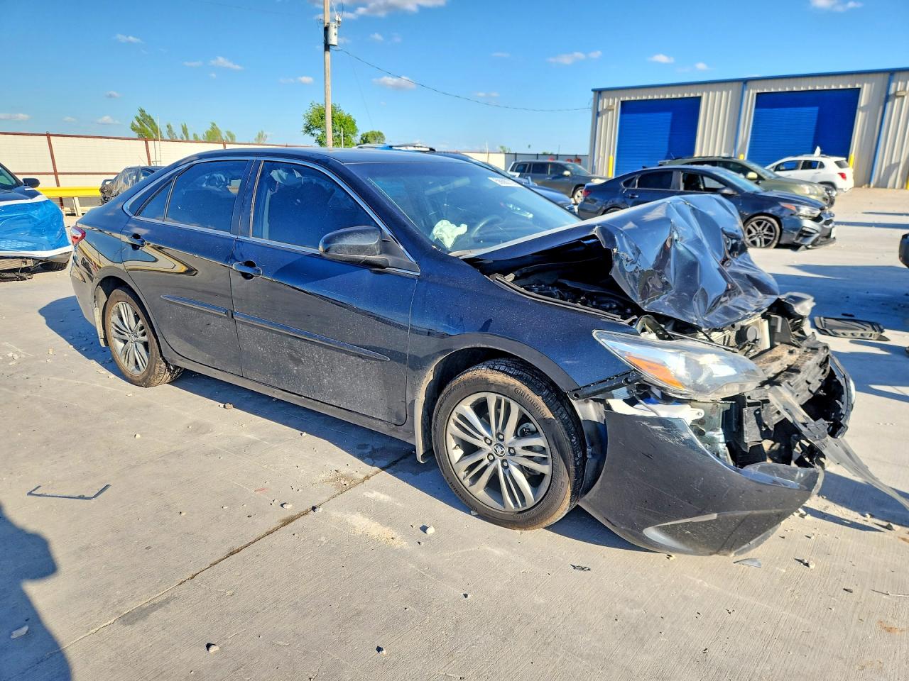 2016 TOYOTA CAMRY