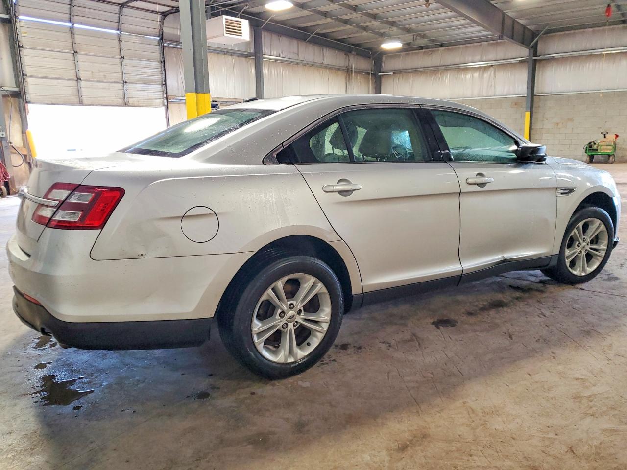 2016 FORD TAURUS