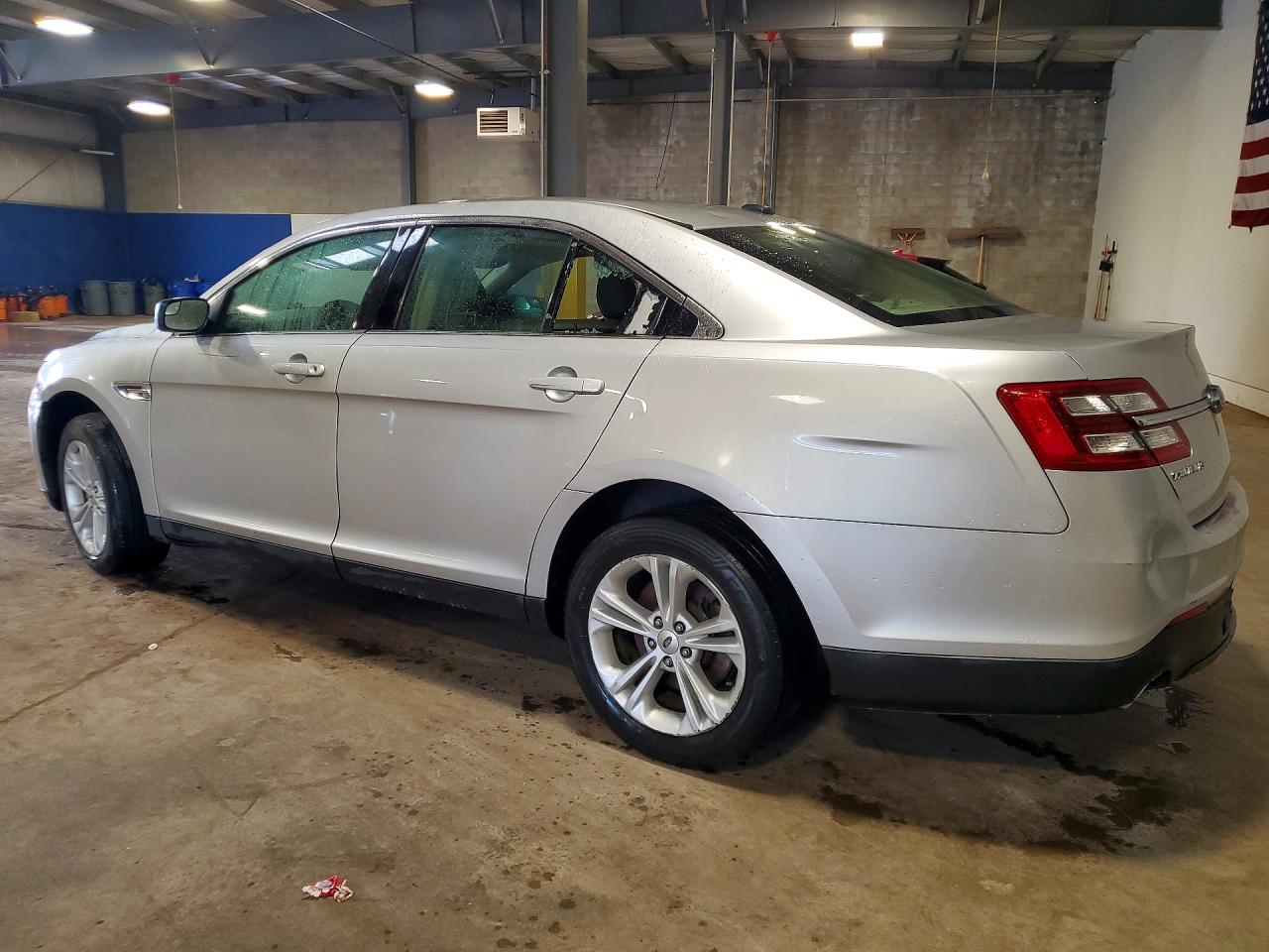2016 FORD TAURUS