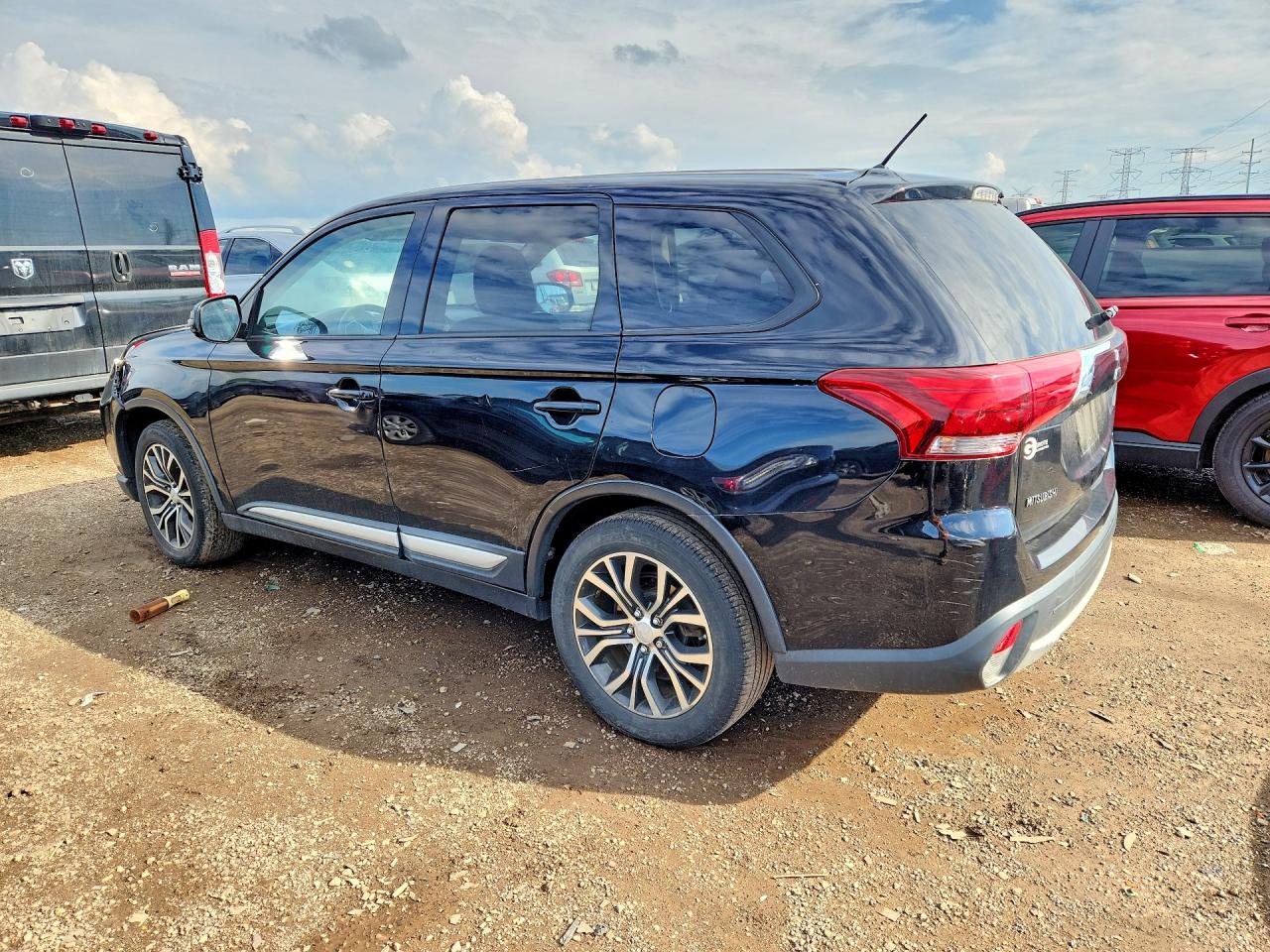 2016 MITSUBISHI OUTLANDER