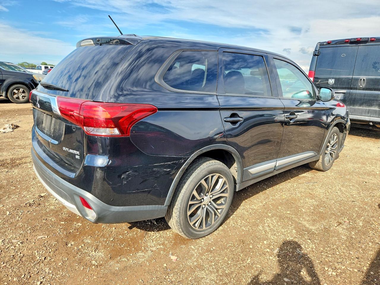 2016 MITSUBISHI OUTLANDER