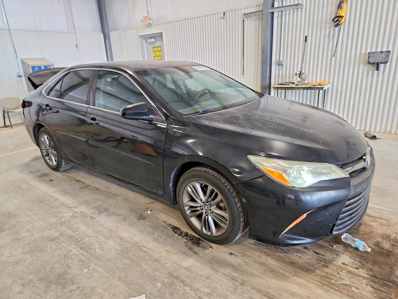 2016 TOYOTA CAMRY