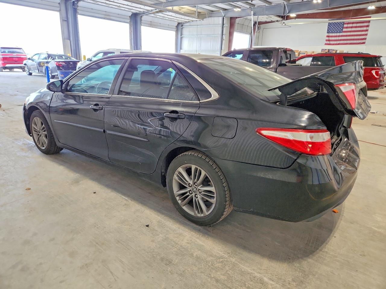 2016 TOYOTA CAMRY