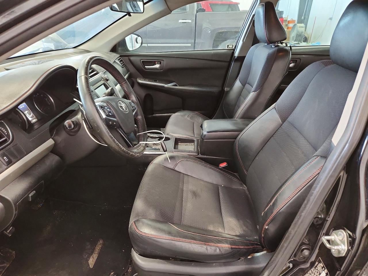2016 TOYOTA CAMRY