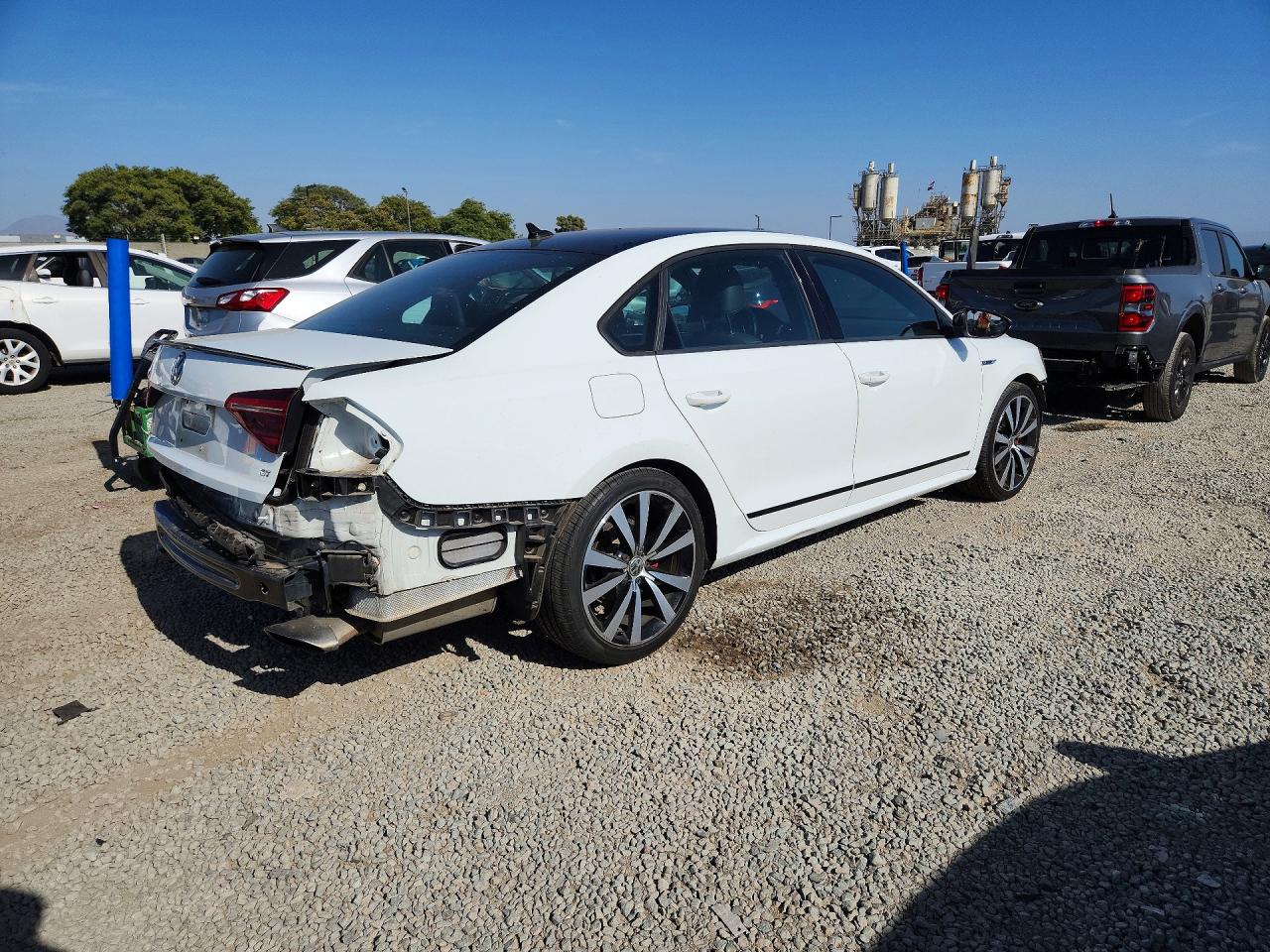 2018 VOLKSWAGEN PASSAT