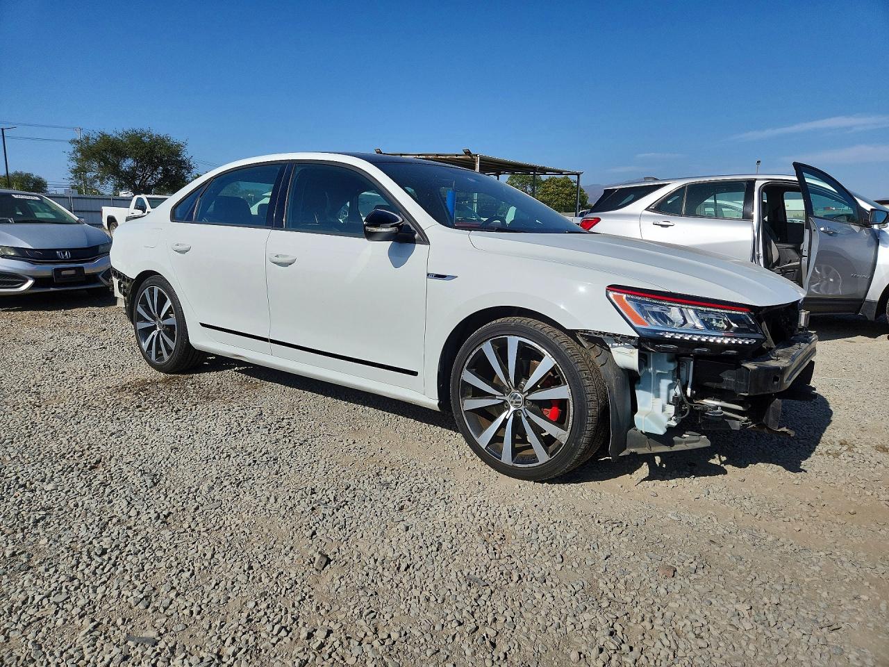 2018 VOLKSWAGEN PASSAT