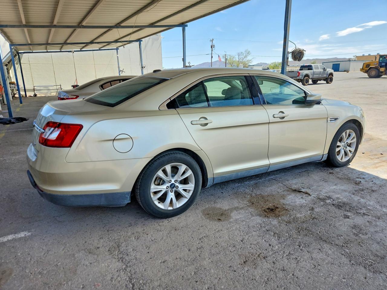 2010 FORD TAURUS