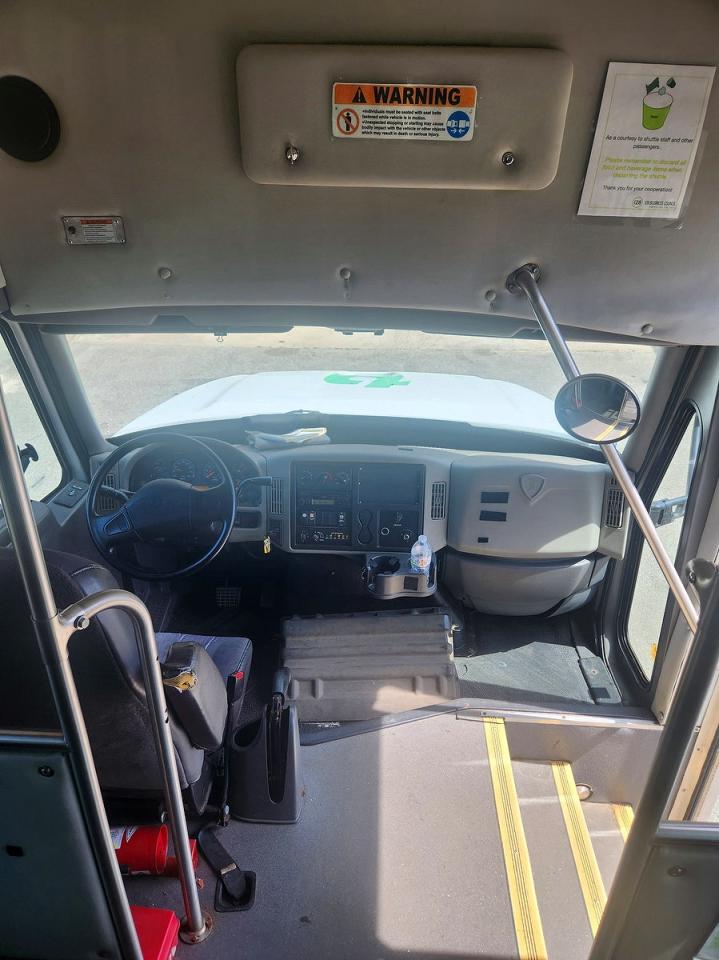 2013 IC CORPORATION 3000 AC