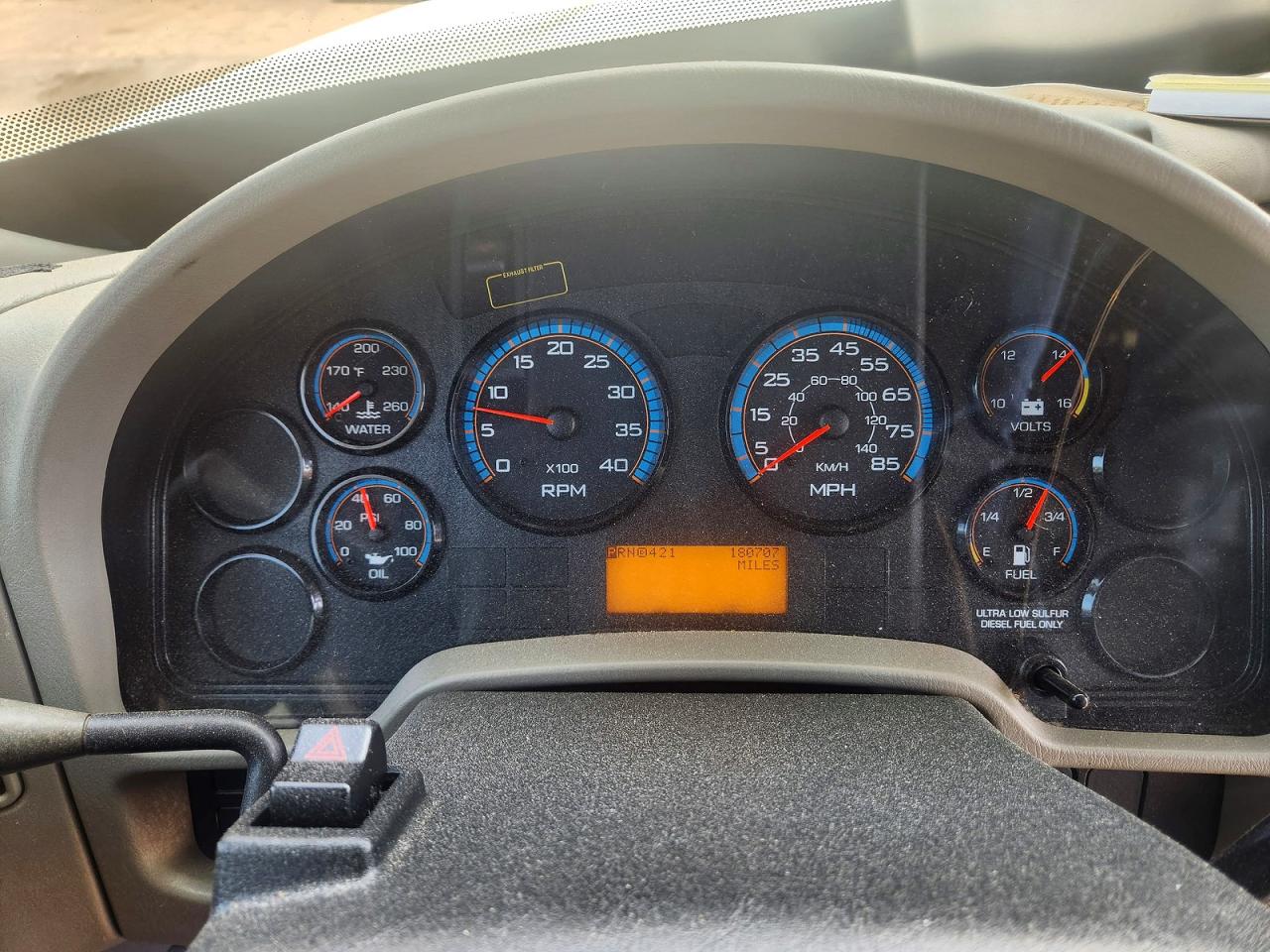 2013 IC CORPORATION 3000 AC