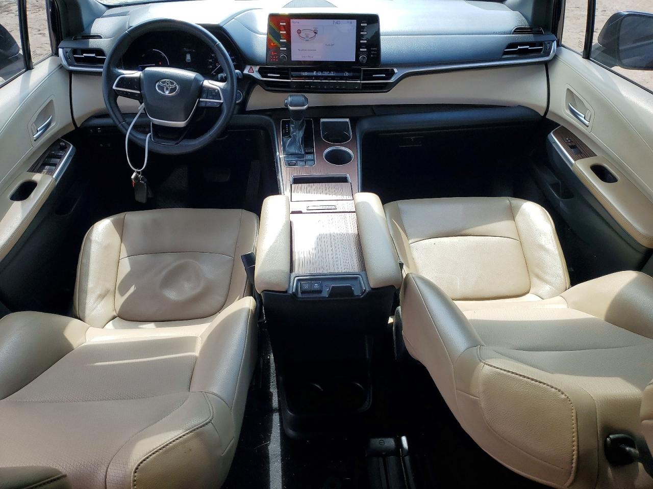 2022 TOYOTA SIENNA
