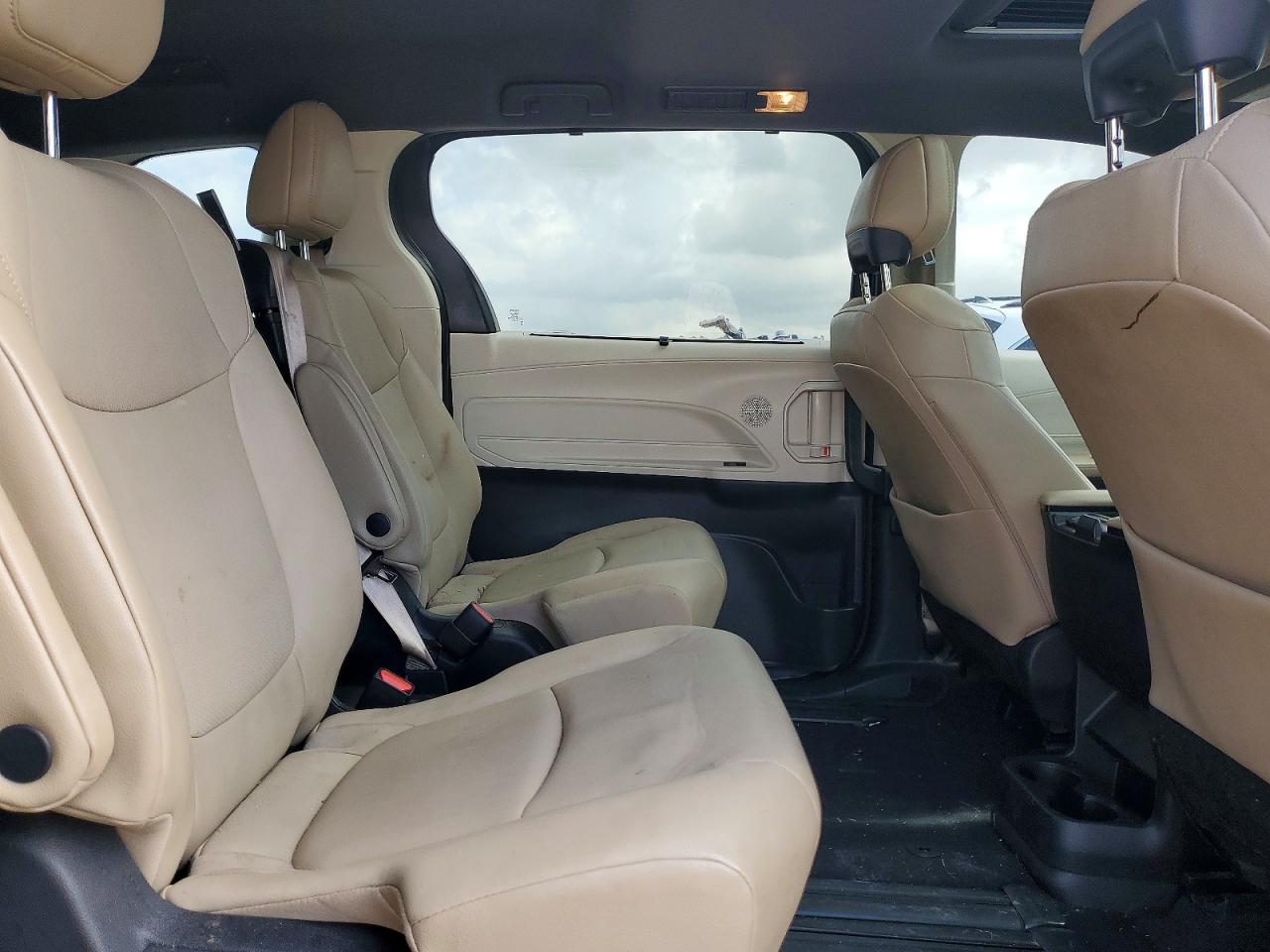 2022 TOYOTA SIENNA