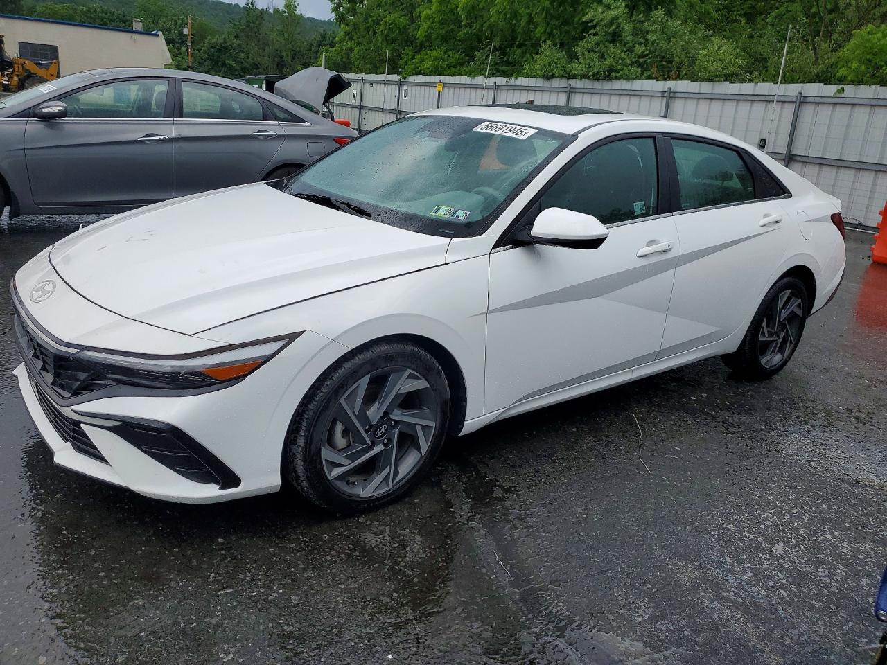 2024 HYUNDAI ELANTRA