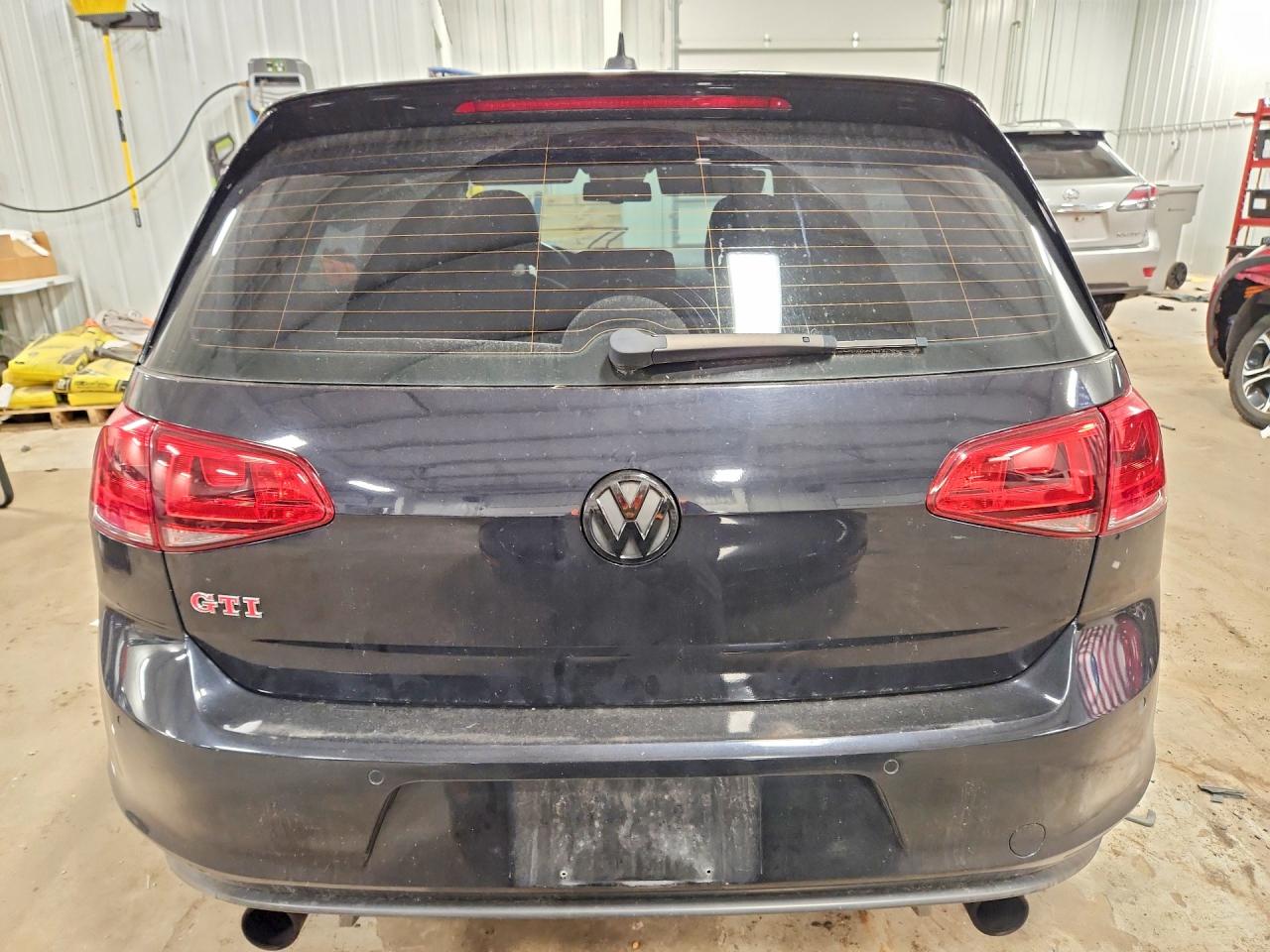2016 VOLKSWAGEN GTI