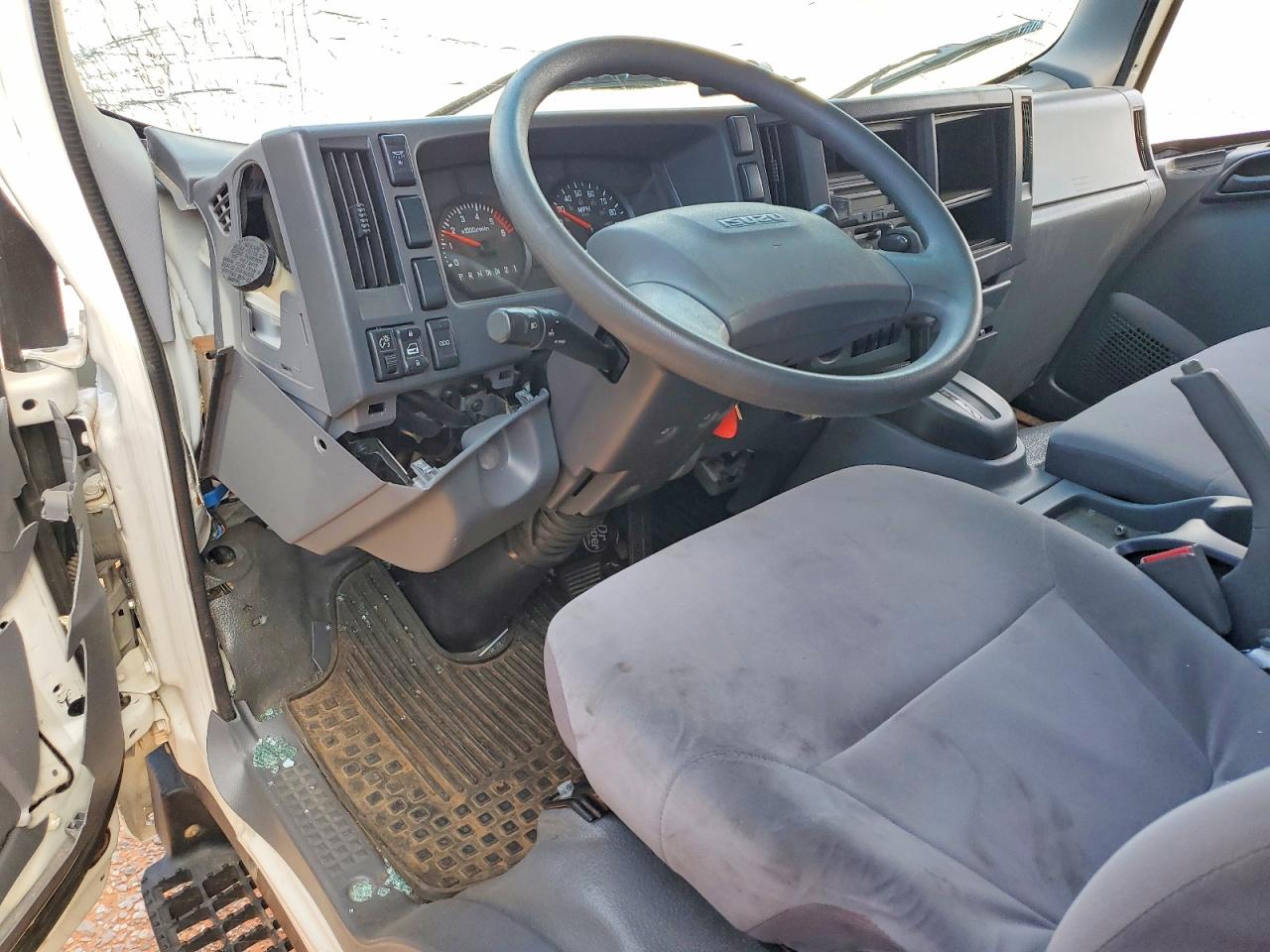 2017 ISUZU NPR