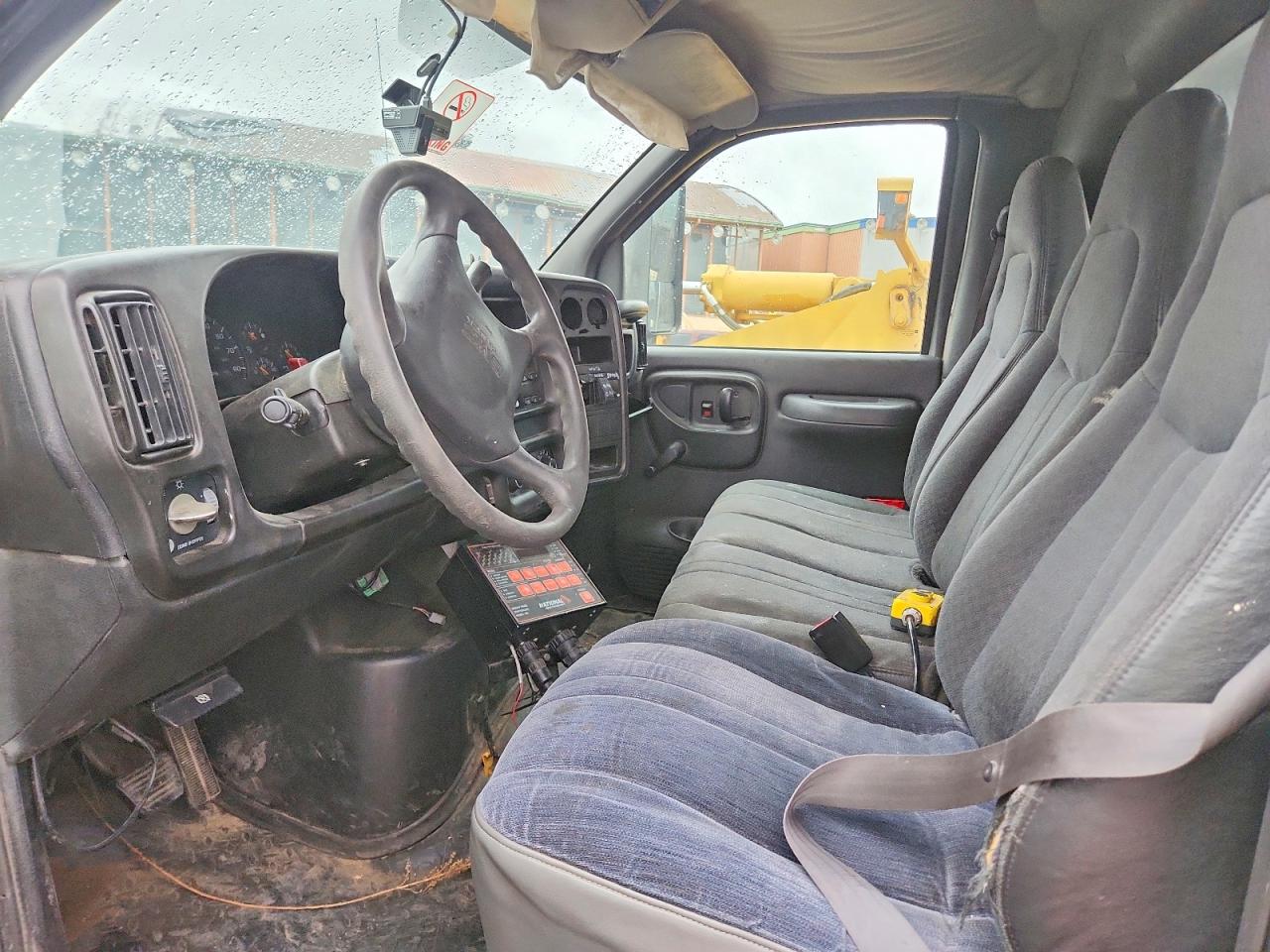 2005 GMC C/K/R7500