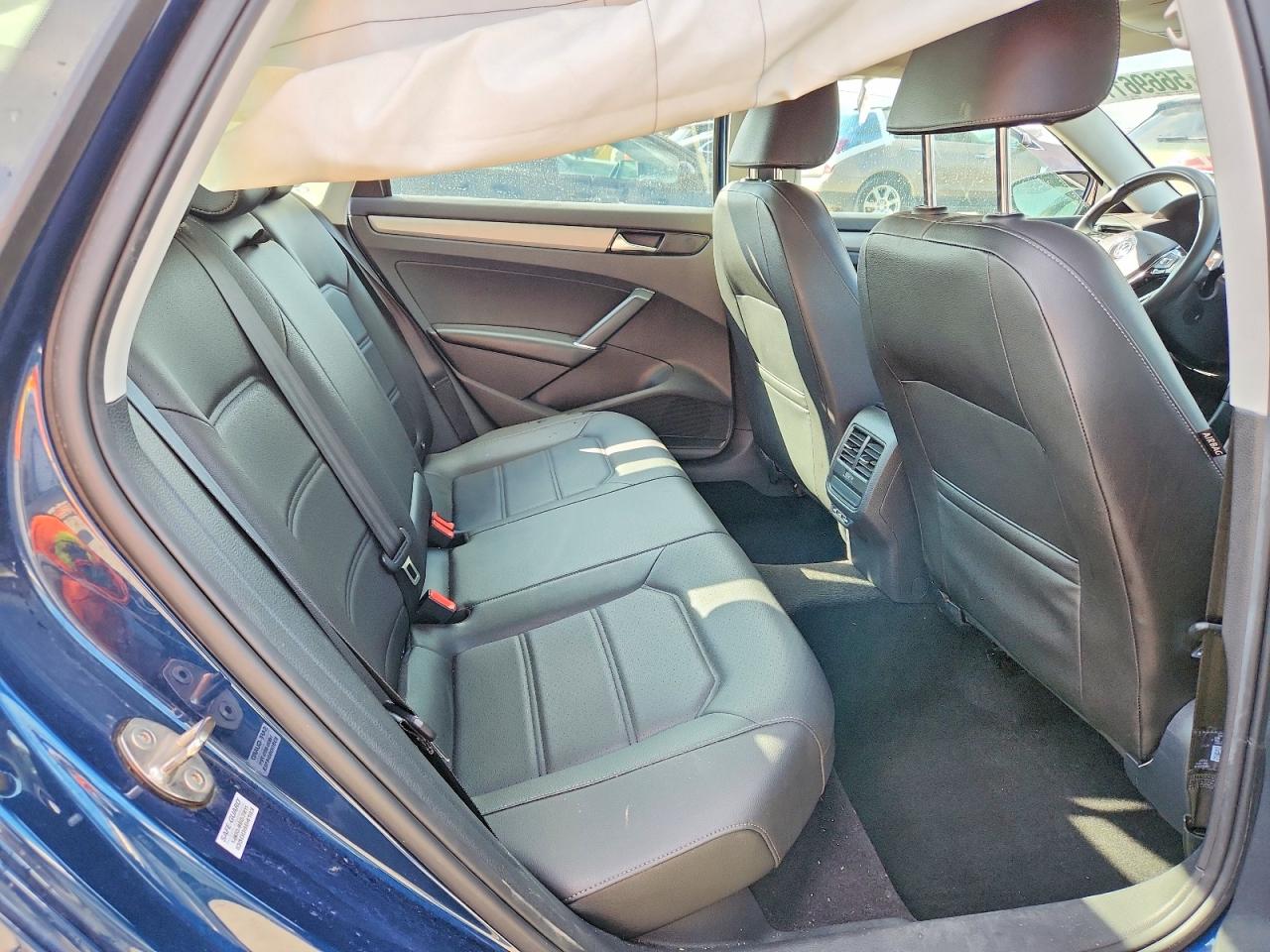2021 VOLKSWAGEN PASSAT