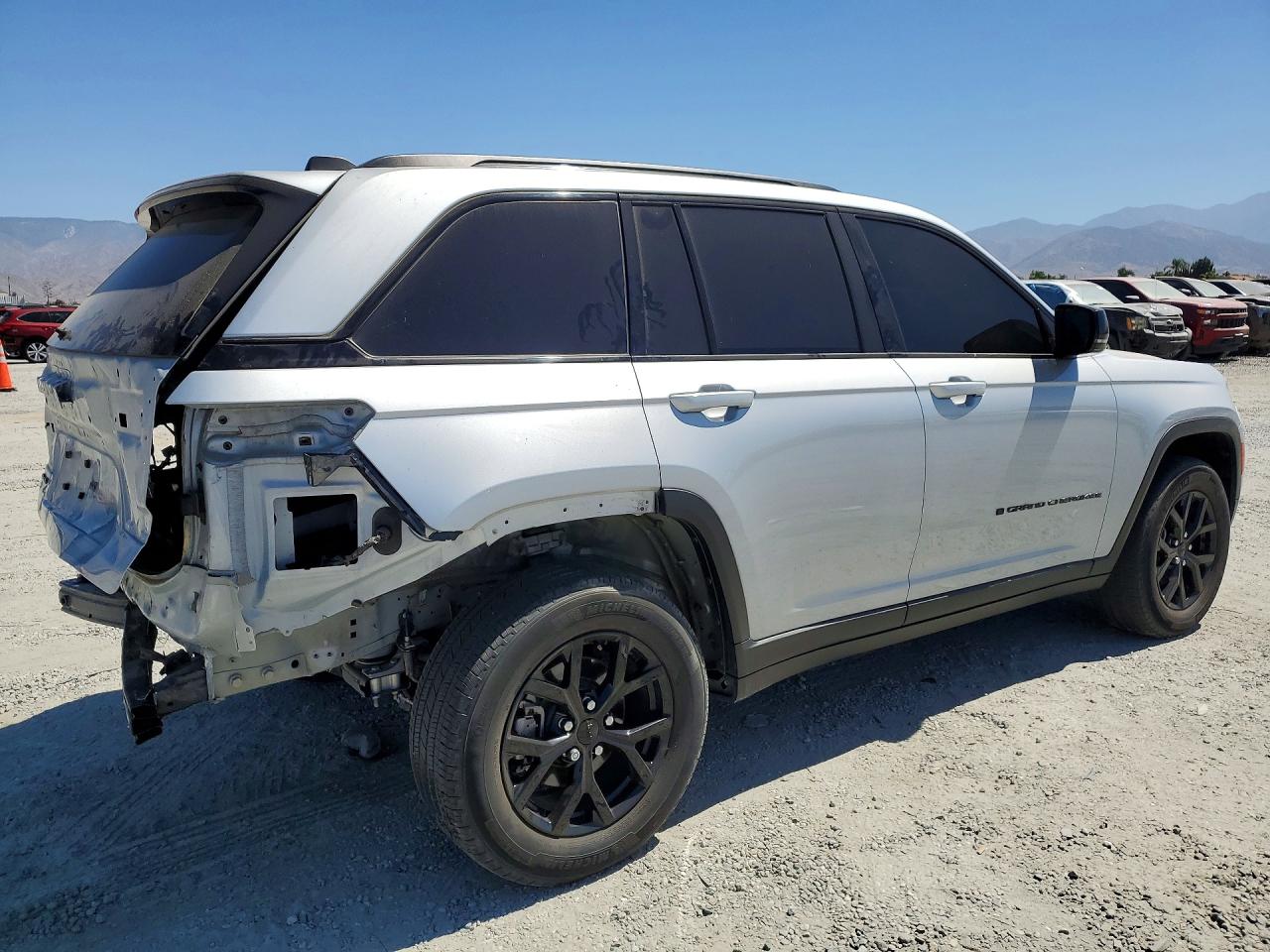 2024 JEEP CHEROKEE