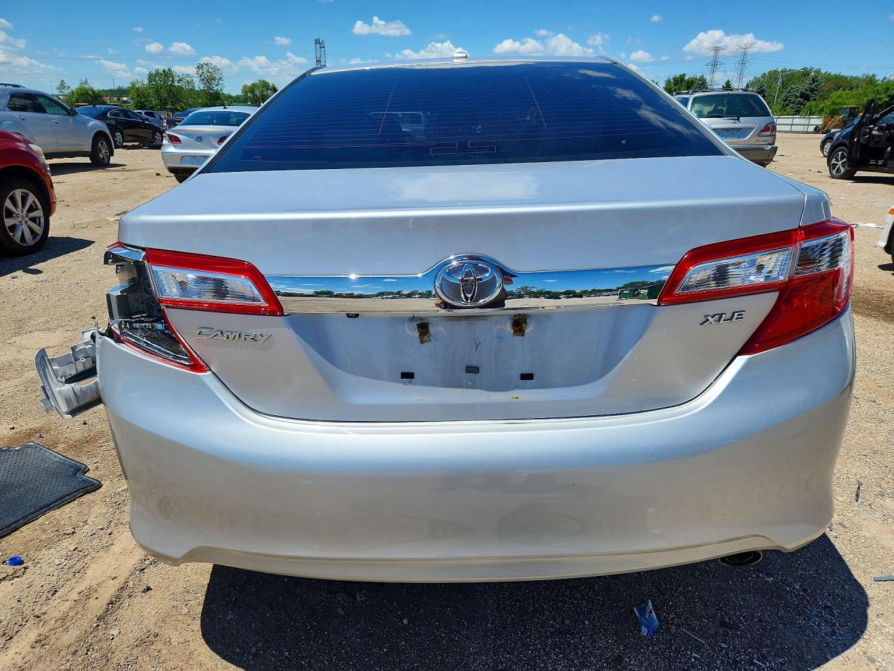 2014 TOYOTA CAMRY