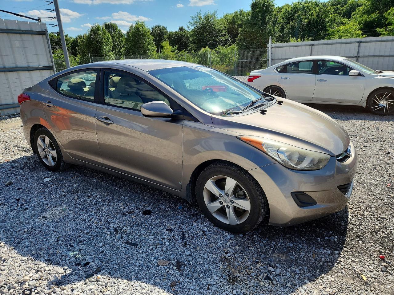 2013 HYUNDAI ELANTRA