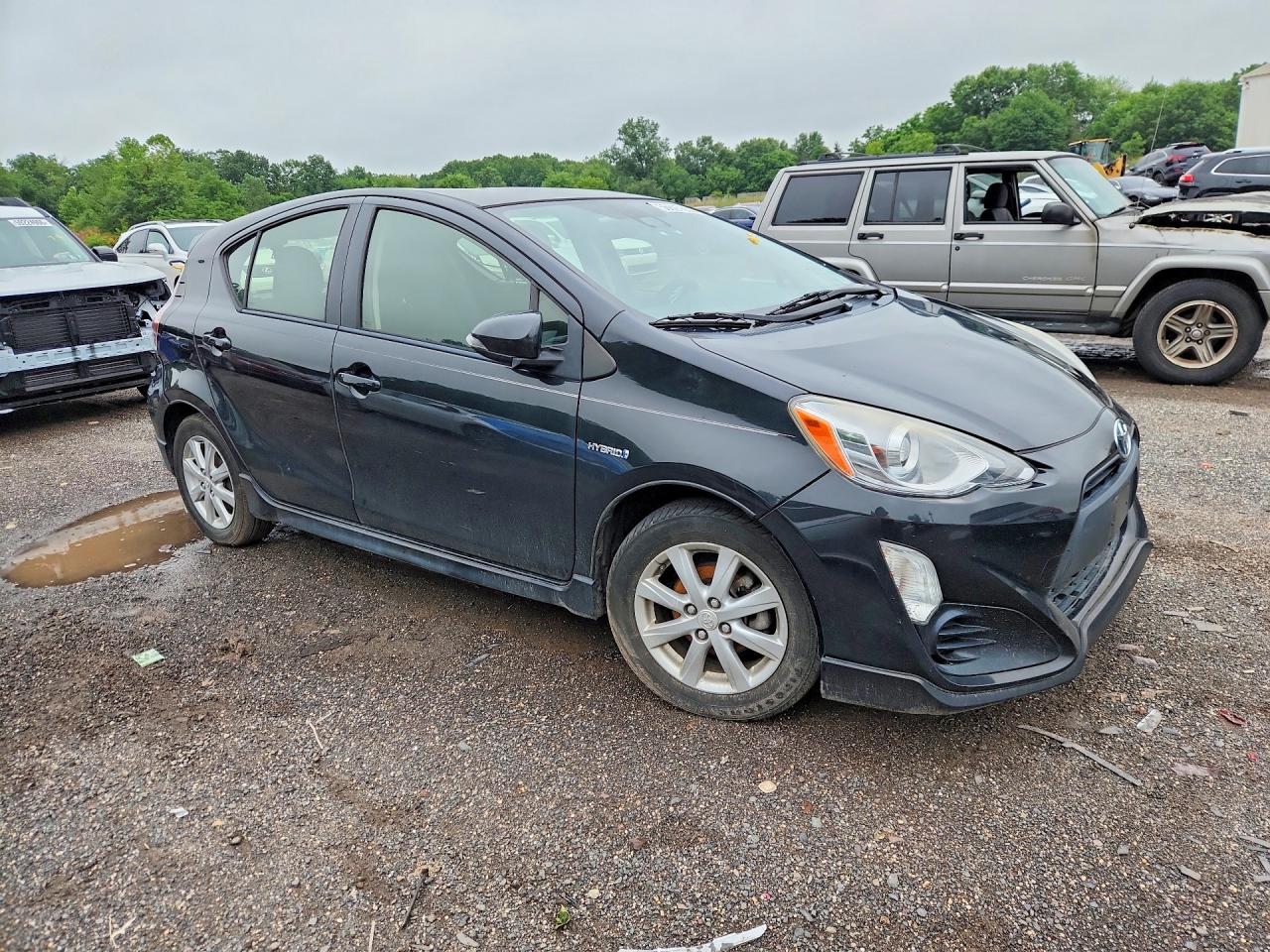 2017 TOYOTA PRIUS