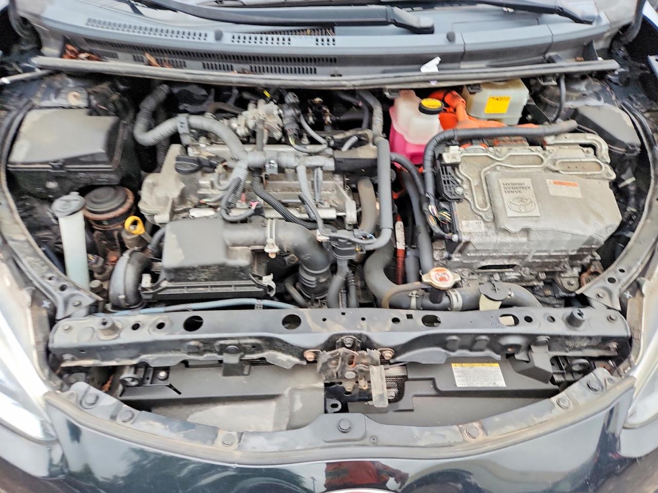 2017 TOYOTA PRIUS
