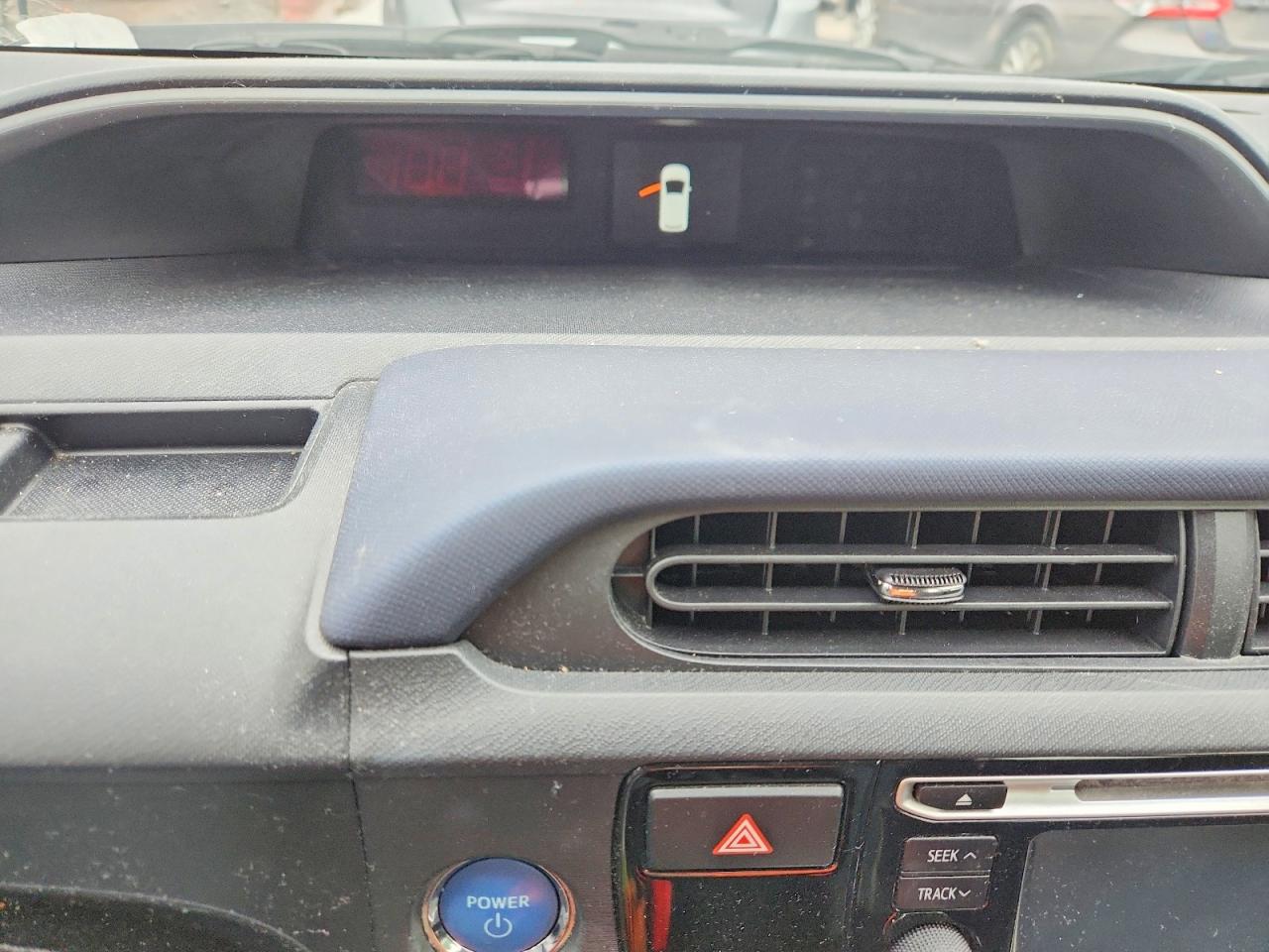 2017 TOYOTA PRIUS