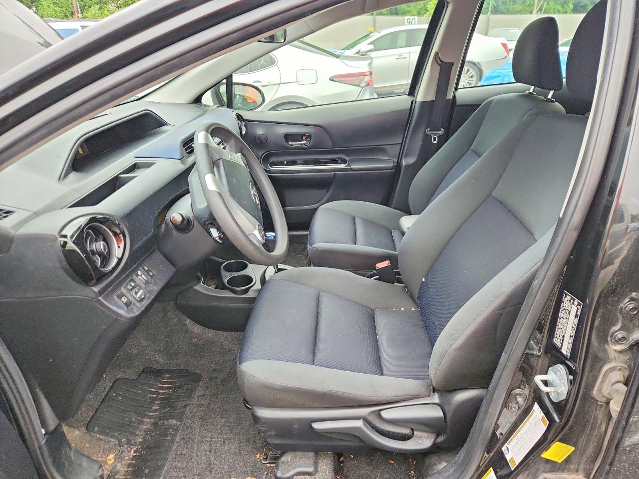 2017 TOYOTA PRIUS