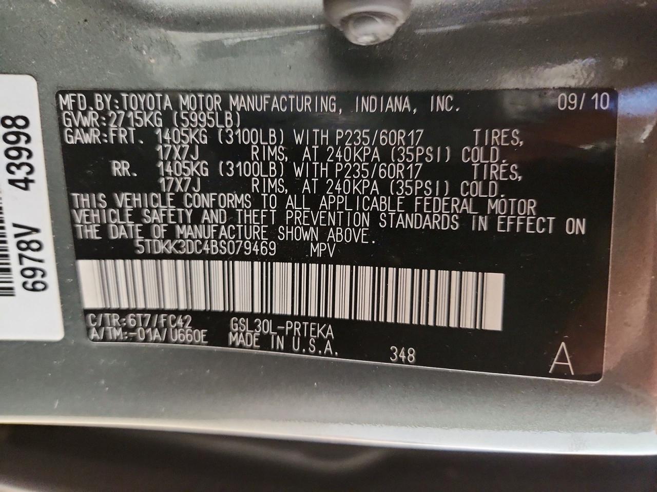 2011 TOYOTA SIENNA