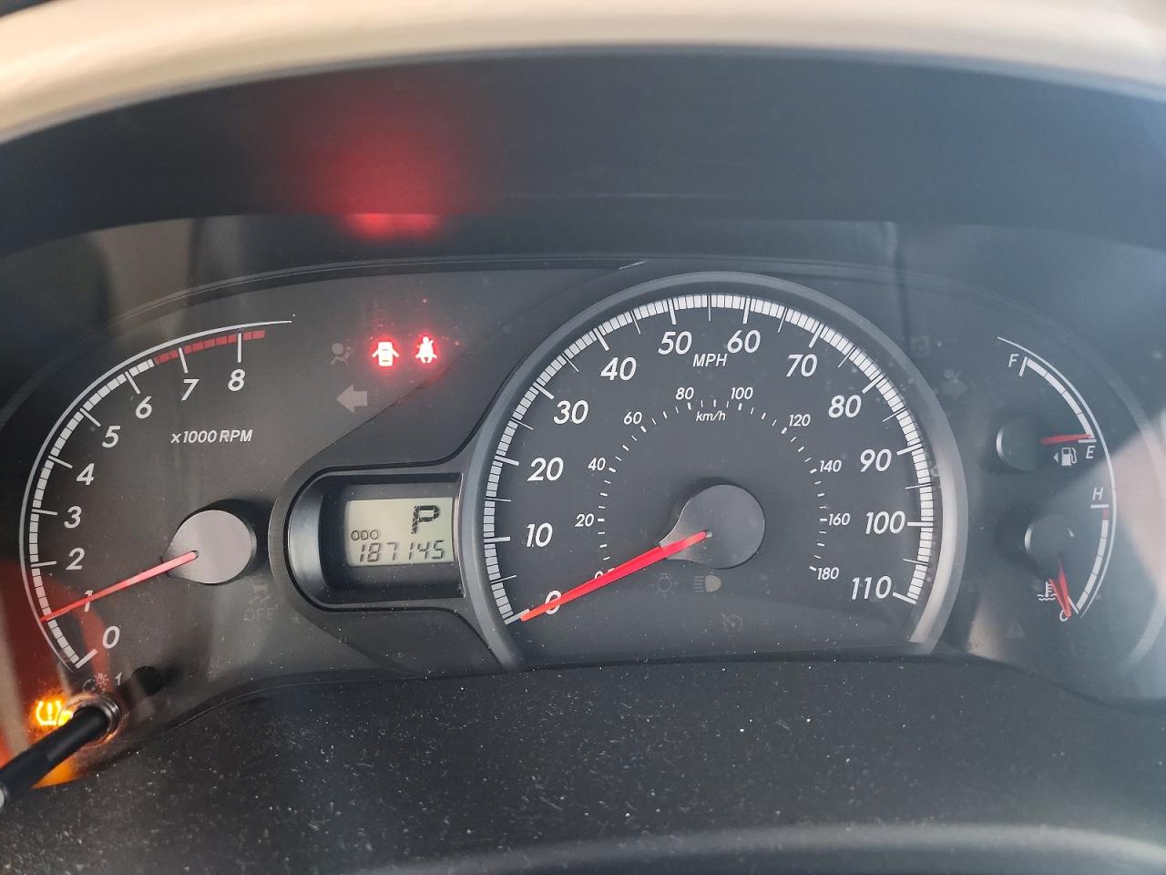 2011 TOYOTA SIENNA